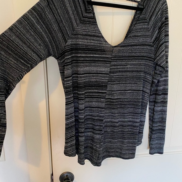 Abercrombie & Fitch Tops - Abercrombie and Fitch Athlesiure Top. Cotton